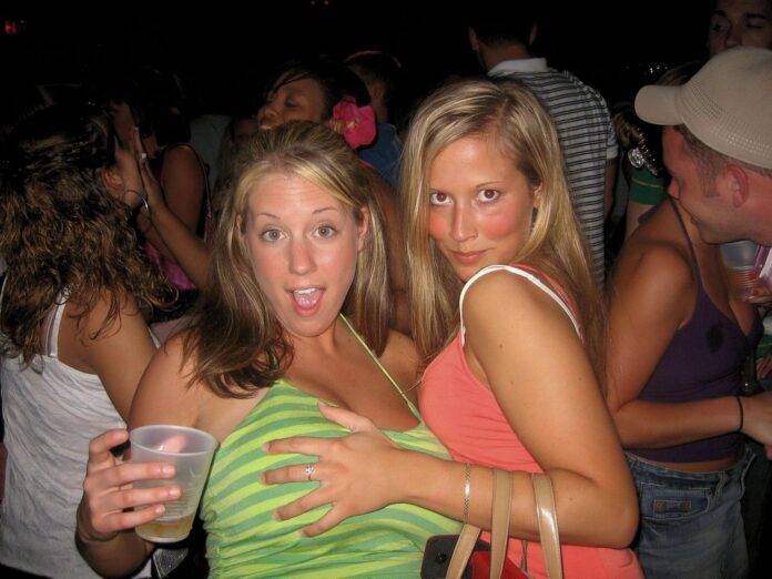 Verzin een Onderschrift - 4 juni 2020 Verzin een Onderschrift - 4 juni 2020