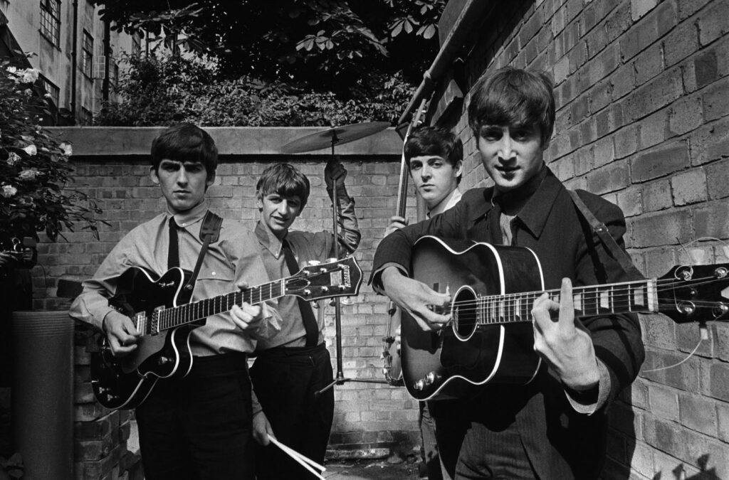 Terry O’Neill – The Beatles, Londen 1963 – © Iconic Images & Terry O’Neill