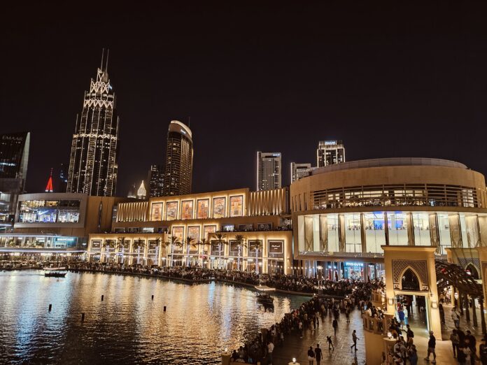 TravelPhotos.nl (c) CC Attribution-Share Alike 3.0 Unported - no changes