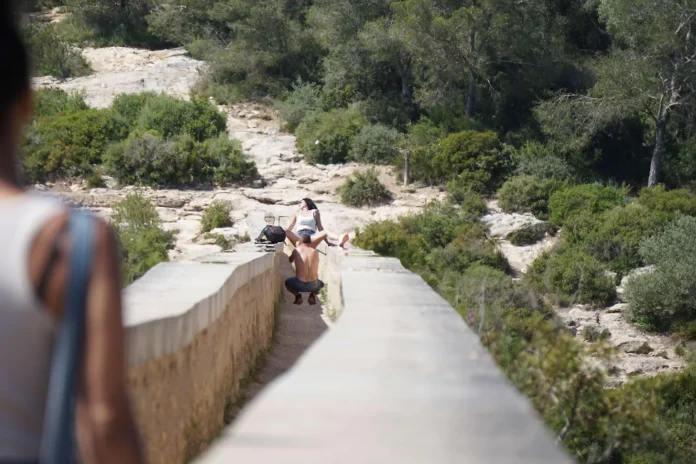 Verzin een Onderschrift 10 januari 2025 Verzin een Onderschrift 10 januari 2025