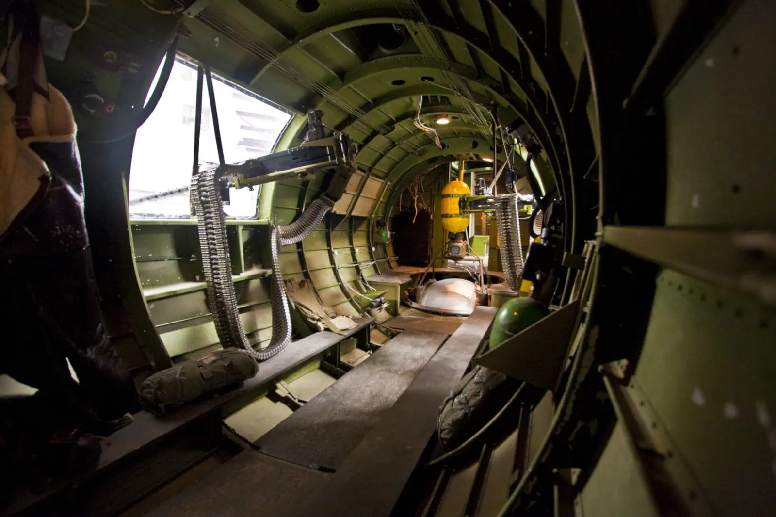B-17 Waist Gunner Positions - https://www.flickr.com/photos/mouser-nerdbot/