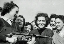 Verzin een Onderschrift 15 december 2025 Verzin een Onderschrift 12 december 2025